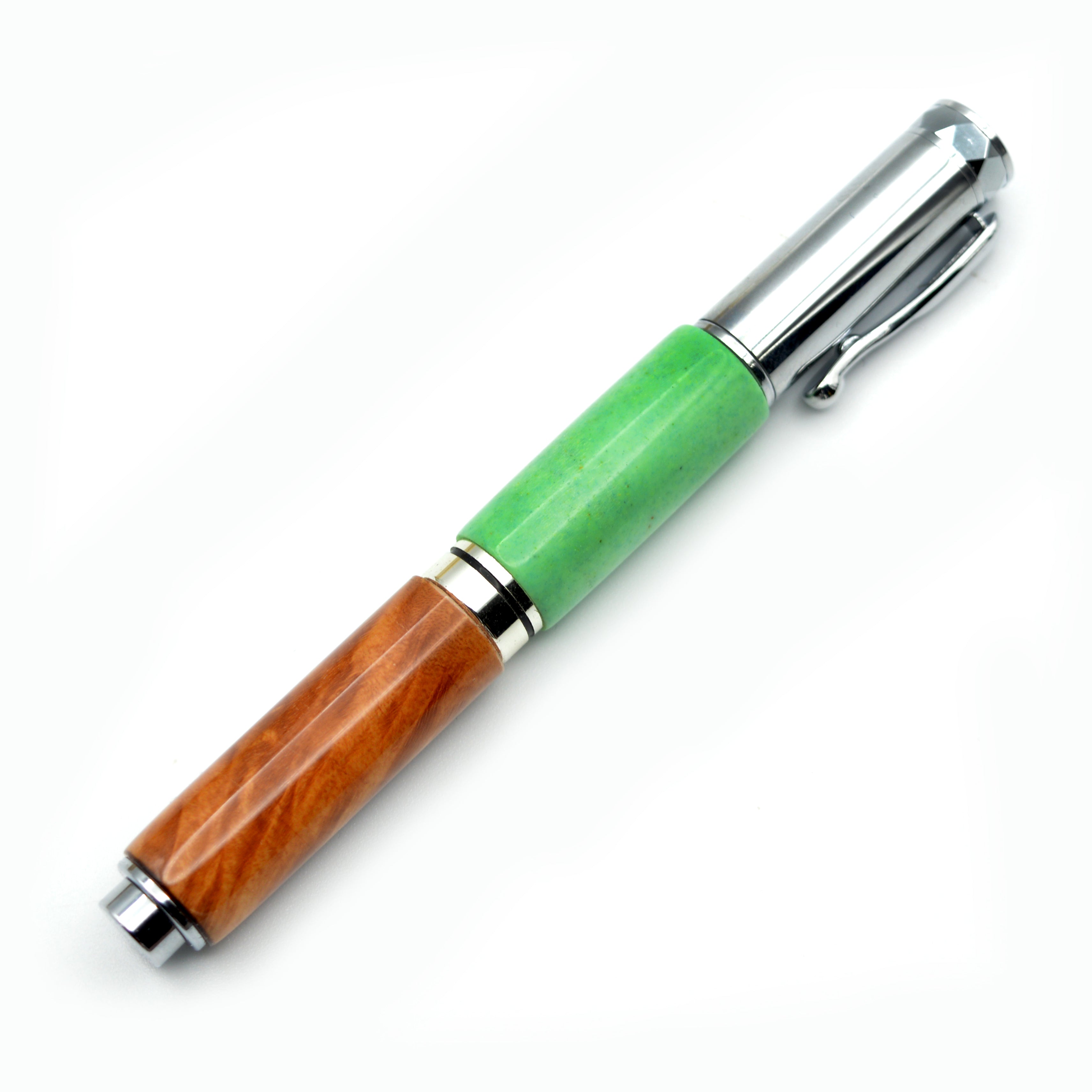 Asia - Penna stilografica in radica di thuia e resina