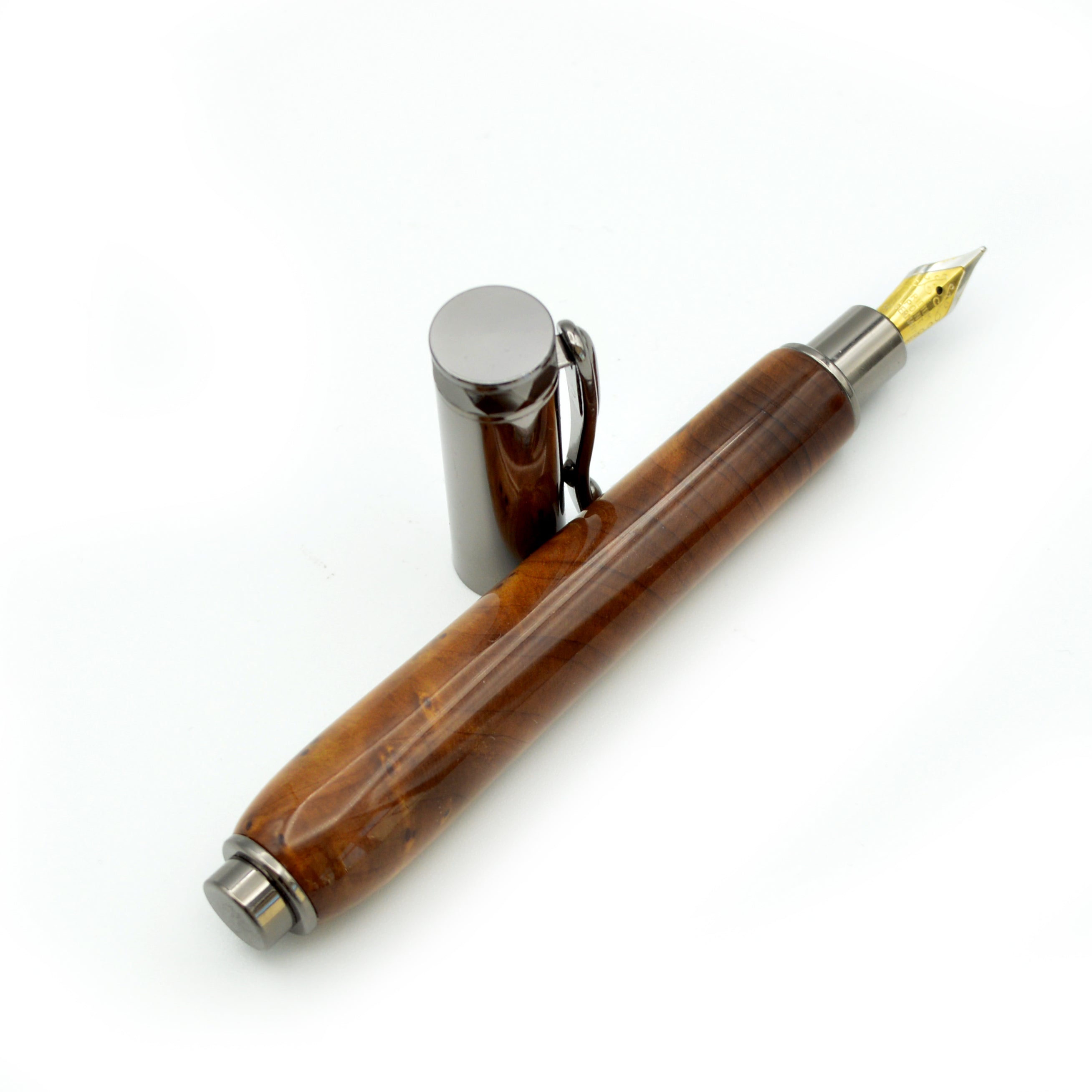 Asia - Penna stilografica in radica di tuia