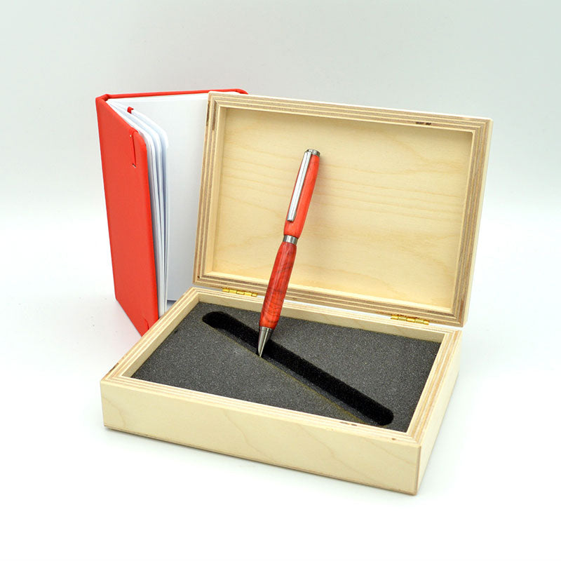 MAGMA - Penna artigianale realizzata a mano in legno di olivo. Made in Italy. Pezzo Unico